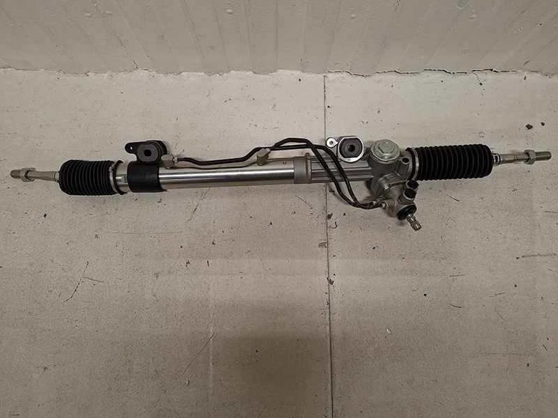 Рейка рулевая Toyota Land Cruiser (J100) 98-07 / Land Cruiser Cygnus 02-07 (правый руль) (уценка на