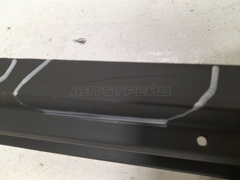 Накладка порога Mazda CX-5 16-21 (Справа) (уценка на 10%)