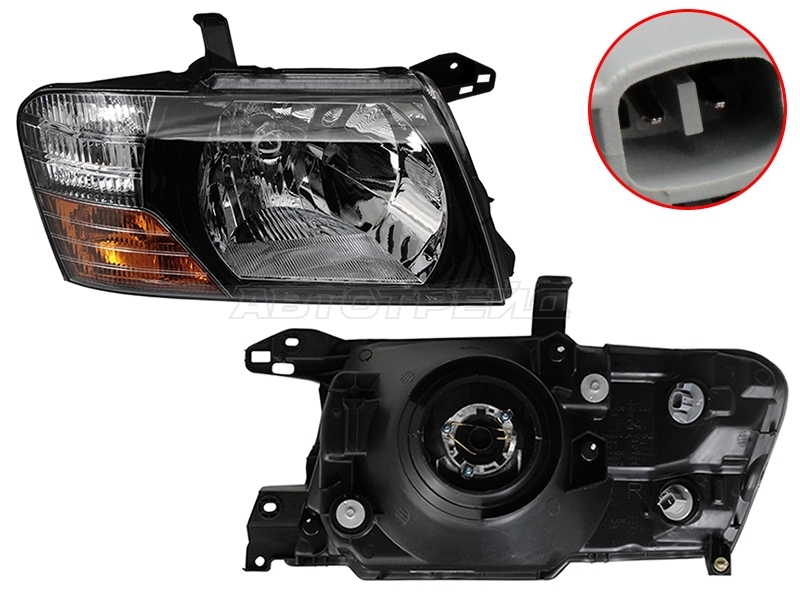 Фара Mitsubishi Pajero 99-03 (Справа/ Галоген/ Ручная регулировка/ черная)
