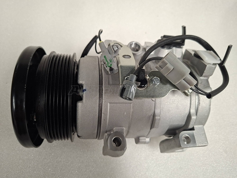 Компрессор кондиционера Toyota Land Cruiser (J200) 07-21 / Lexus LX 07-23 (уценка на 10%)